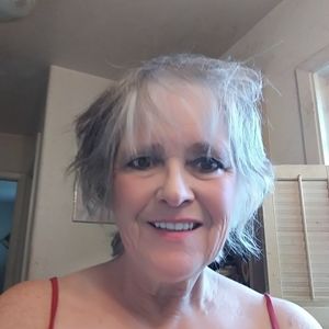 Meet your Posher, Pamela